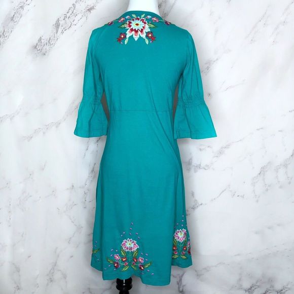JWLA 3/4 Sleeve Embroidered V-Neck Dress - Picture 2 of 4